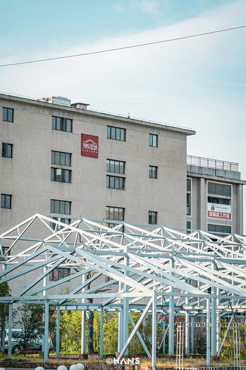 当工业记忆邂逅城市活力 五一假期，在武汉航海学院的老厂房里“泡”出新意